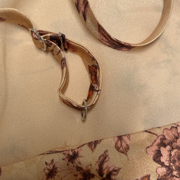 L’AGENCE Camisole$350 to $50 check details - Picture 12 of 17